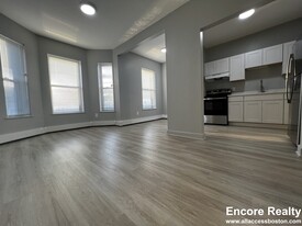 124 Warren St, Unit 132 - #4 Apartamentos