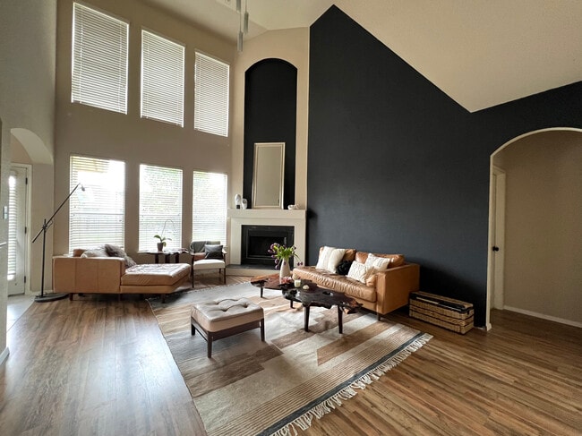 property at 11608 Glen Knoll Dr