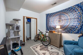 1351 N Wolcott Ave, Unit 1 in Chicago, IL - Foto de edificio - Building Photo