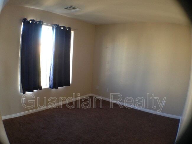 5048 Ironhorse Ranch Ave in Las Vegas, NV - Building Photo - Building Photo