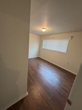 1208 J St in Centralia, WA - Building Photo - Building Photo