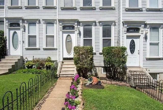 2321 Rutger St in St. Louis, MO - Foto de edificio - Building Photo