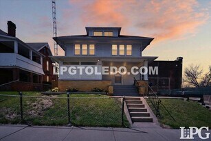 414 Platt St in Toledo, OH - Building Photo