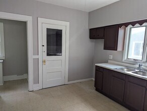 93 Roslyn St in Rochester, NY - Building Photo - Building Photo