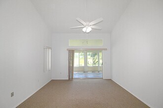 347 Woodvale Dr in Venice, FL - Building Photo - Building Photo