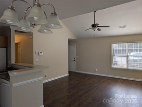125 Foxglove Dr in Mooresville, NC - Building Photo - Building Photo