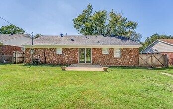 8398 Booneville Dr in Southaven, MS - Building Photo - Building Photo