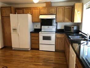 2334 NE 94th St in Seattle, WA - Building Photo - Building Photo
