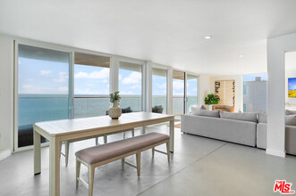 26060 Pacific Coast Hwy in Malibu, CA - Building Photo - Building Photo