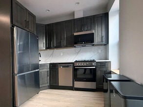 461 3rd Ave, Unit 3 in Brooklyn, NY - Foto de edificio - Building Photo