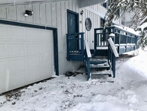 117 Iris Pond Circle in Anchorage, AK - Building Photo - Building Photo