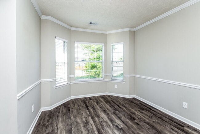 7050 Duncan Walk in Mcdonough, GA - Building Photo - Building Photo