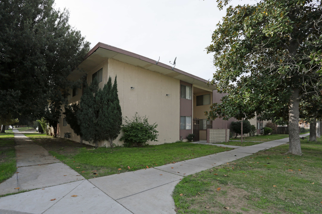 Northwest Apartments in Colton, CA - Foto de edificio