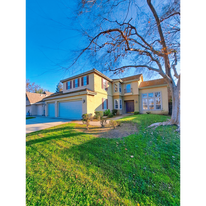 1615 E Desert Island Dr in Fresno, CA - Building Photo