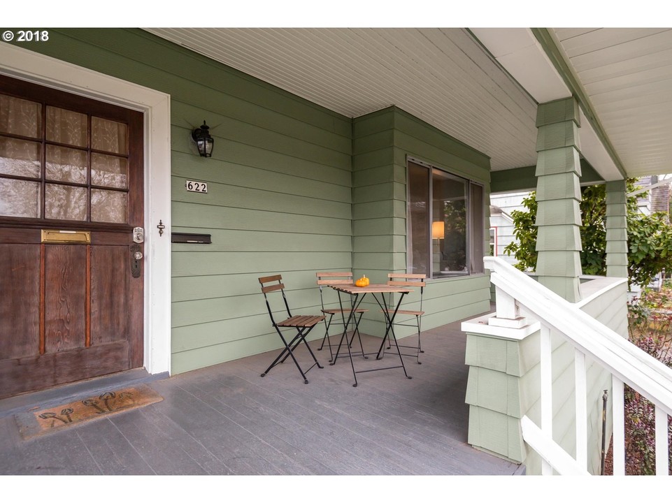 622 SE 60th Ave in Portland, OR - Foto de edificio