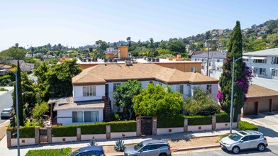 2105 N Vermont Ave in Los Angeles, CA - Building Photo - Building Photo