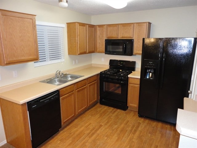 6580 Mountain Hawk Loop NE in Rio Rancho, NM - Foto de edificio - Building Photo
