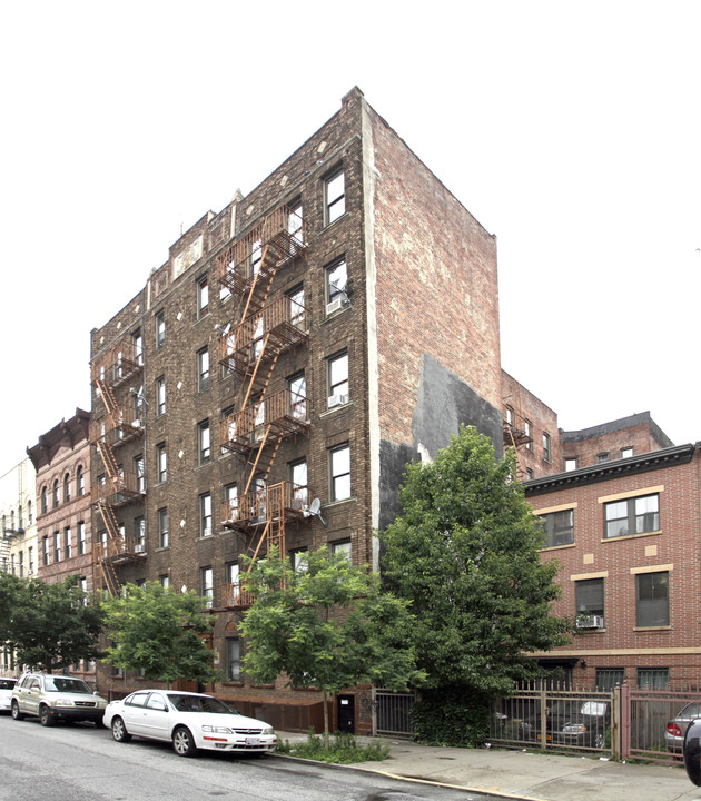 383-385 S 3rd St in Brooklyn, NY - Building Photo