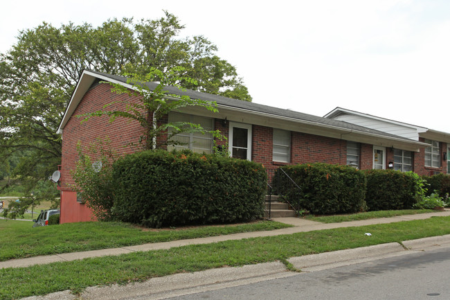 601-609 Main St in Charlestown, IN - Building Photo - Building Photo