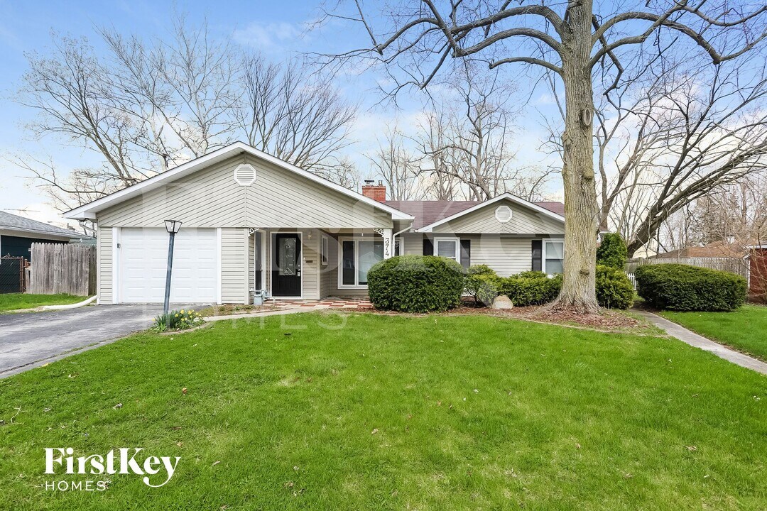 374 Oswego St in Park Forest, IL - Building Photo