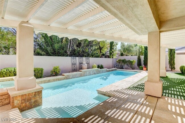 property at 520 Proud Eagle Ln