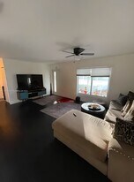 21455 NW 39th Ave in Miami Gardens, FL - Building Photo