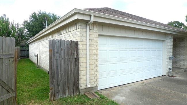 13410 Rainbow Falls St in Houston, TX - Foto de edificio - Building Photo