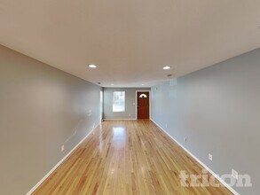 577 SW 207th Ave in Beaverton, OR - Building Photo - Building Photo