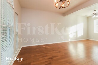 2913 Veva Dr in Pearland, TX - Foto de edificio - Building Photo