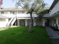 Cornerstone Apartments in Fresno, CA - Foto de edificio - Building Photo