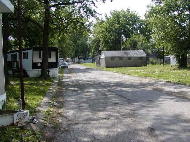 Iroquois Mobile Park in Louisville, KY - Foto de edificio - Other