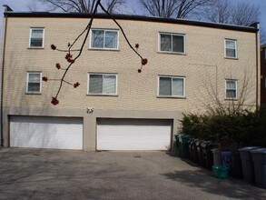 3129 Ramona Ave-Unit -1 in Cincinnati, OH - Foto de edificio - Building Photo