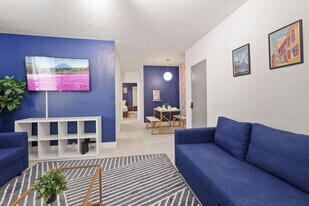 7340 Harding Ave in Miami Beach, FL - Building Photo