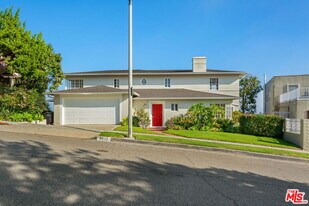 3617 Homeway Dr in Los Angeles, CA - Building Photo