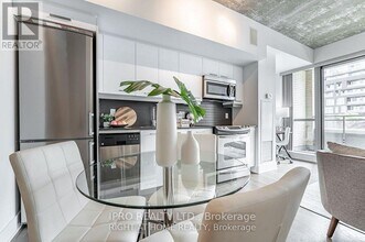 630-630 Queen St E in Toronto, ON - Building Photo - Building Photo