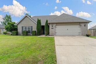 1005 Griffin Ln in Pea Ridge, AR - Building Photo - Building Photo