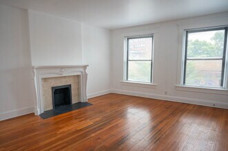 1104 1/2 N High St, Unit A in Columbus, OH - Foto de edificio - Building Photo