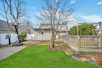 2315 Willow St in Wantagh, NY - Building Photo - Building Photo