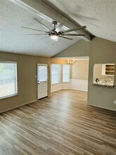 2510 Cedarcrest Ct in Granbury, TX - Building Photo - Building Photo