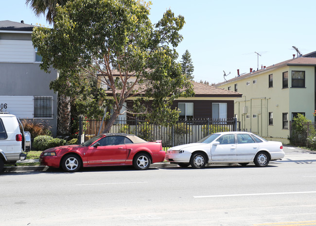 4410 S Centinela Ave in Los Angeles, CA - Building Photo - Building Photo