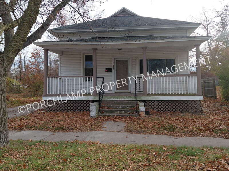 541 W Grand Ave in Muskegon, MI - Building Photo