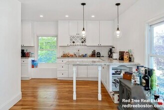 21 Kinross Rd in Boston, MA - Building Photo - Building Photo