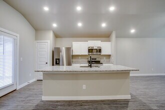 1710 142nd St in Lubbock, TX - Foto de edificio - Building Photo