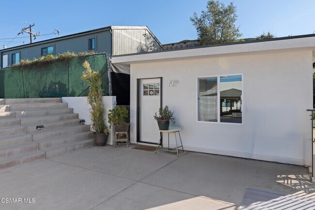 263 McKnight Rd in Newbury Park, CA - Building Photo - Building Photo