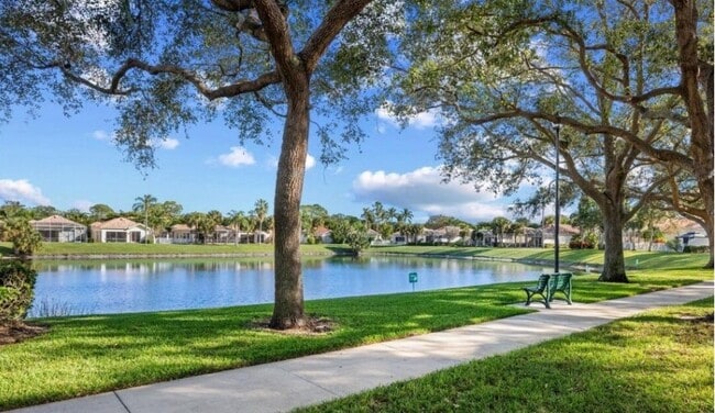 4655 Hammock Cir in Delray Beach, FL - Building Photo - Building Photo