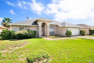 2012 Horton Dr in Pensacola, FL - Building Photo