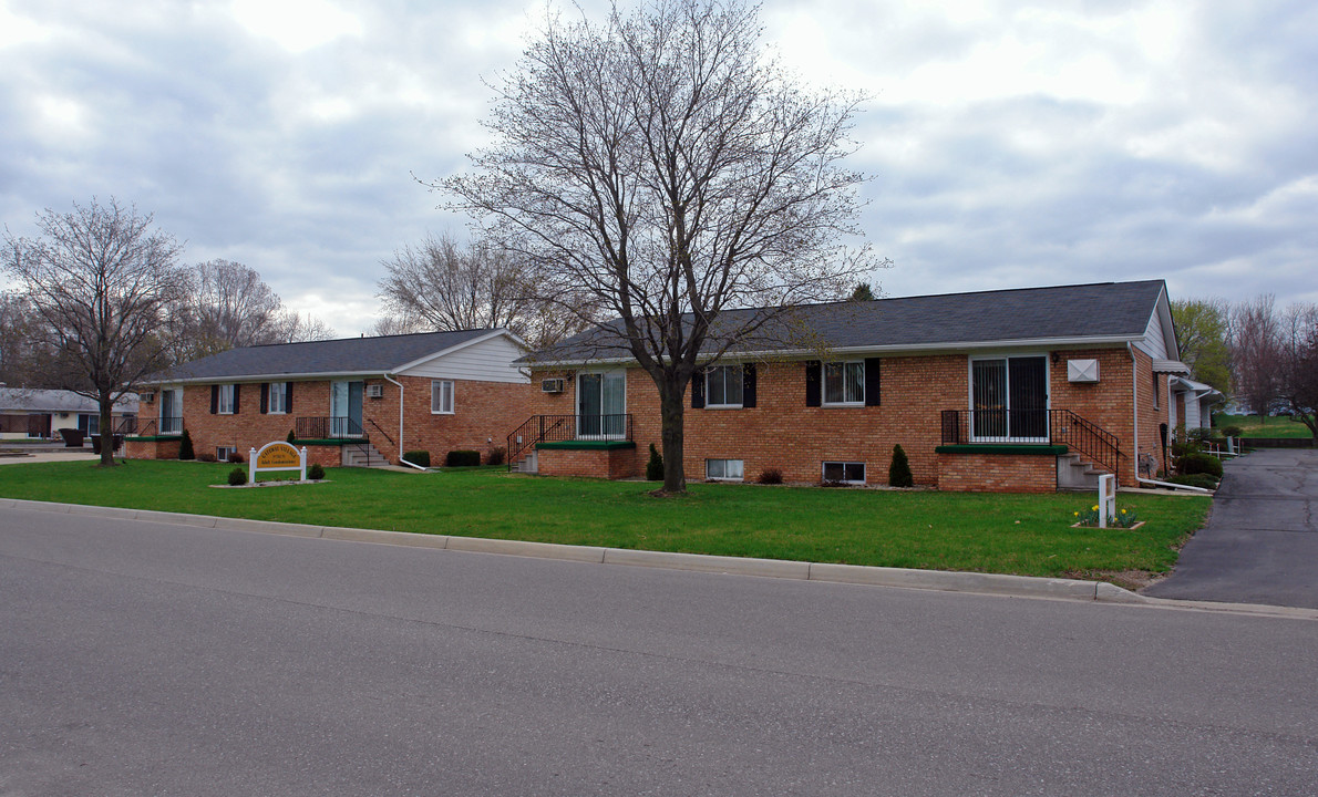 Gateway Village in Imlay City, MI - Building Photo