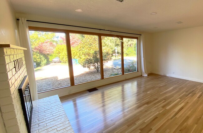 11207 SW 53rd Ave in Portland, OR - Building Photo - Building Photo
