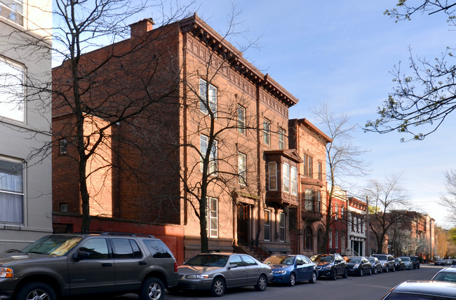 126 2nd St in Troy, NY - Building Photo - Building Photo