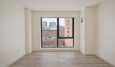 1 Canal St, Unit 915 in Boston, MA - Building Photo - Building Photo